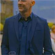 Attività Manager / Laureato in Lettere Moderne indizzo Storico Artistico con la passione ancora viva per l' arte